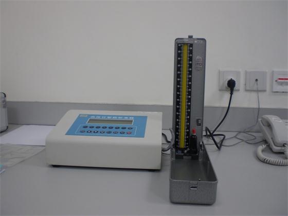 Calibration of sphygmomanometer.JPG
